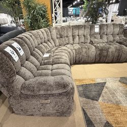 Plush Brown Sofa Sectional 2x Power Recliners