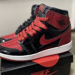 Jordan 1 Retro High OG. (Red and black)