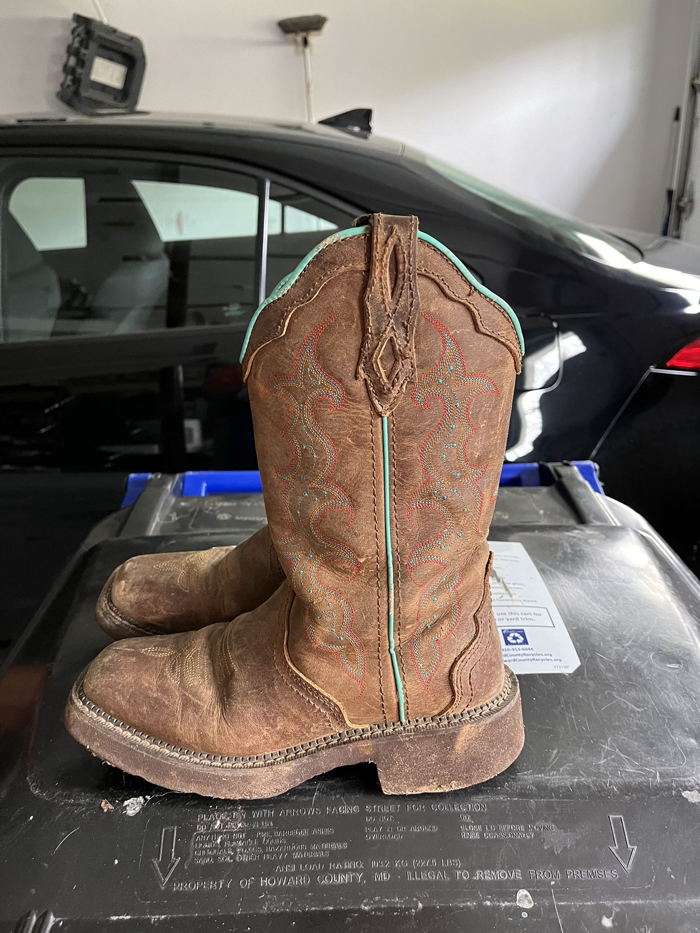Size 7 Woman’s Cowboy Boots 