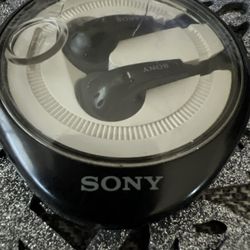 VTG Sony Black Earbuds/Headphones MDR-E525 In Wind Up Case