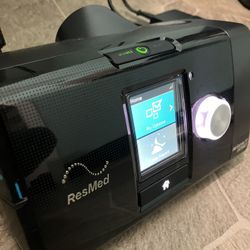 ResMed AirSense 10 CPAP Machine. Máquina respiratoria.