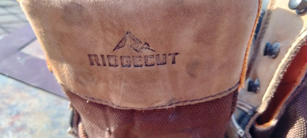 Ridge Cut Boots