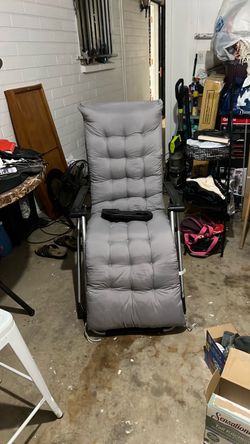 Zero Gravity Recliner Chair with Cushion
