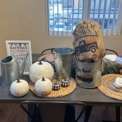 Fall Thanksgiving Decor