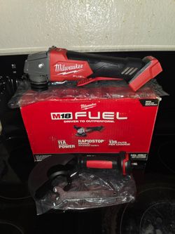 Milwaukee M18 4 1/2" to 5" paddle switch grinder tool only brand new never used Hablo español
