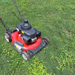 LAWNMOWER TROY-BILT MOTOR HONDA  DE EMPUJE