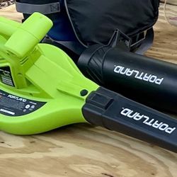 Portland Plug In Electric Leaf Blower - Like New Condition 