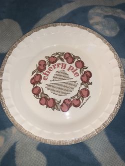 Vintage 1983 Royal China Cherry Pie Baking Dish
