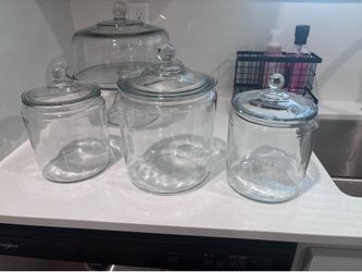Glass jar with lids