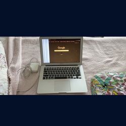 Macbook air 2014 13 Inch (i5, 4GB RAM. Intel 5000 Graphics)