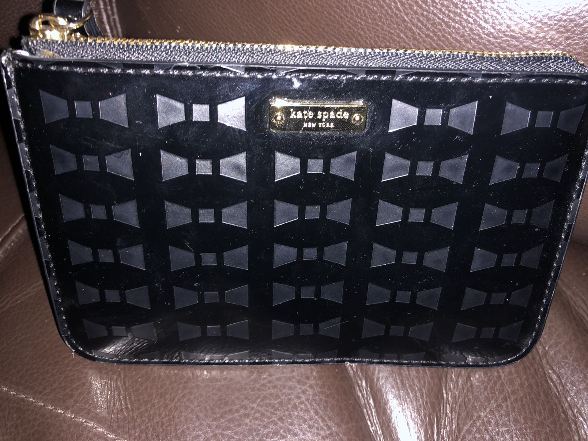 Kate spade patent leather wristlet