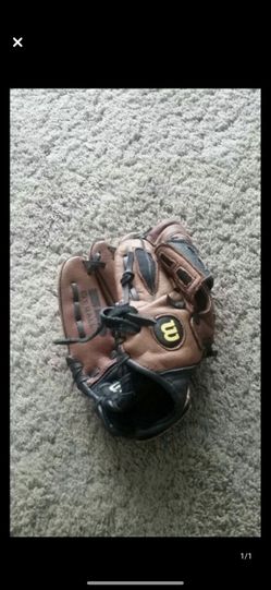 Youth Wilson Baseball glove