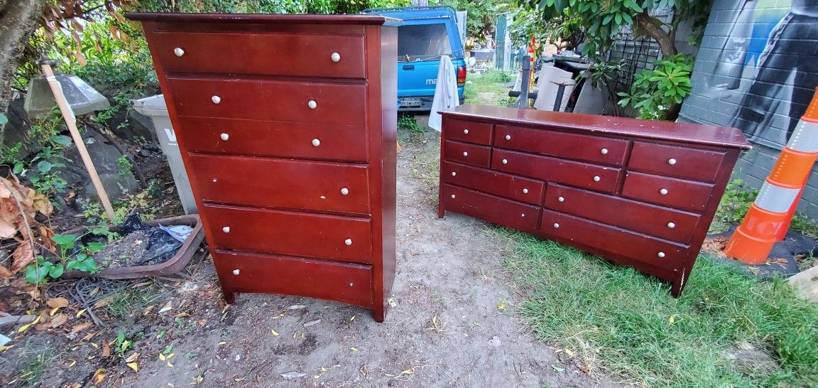 Beautiful Pair Of Dressers