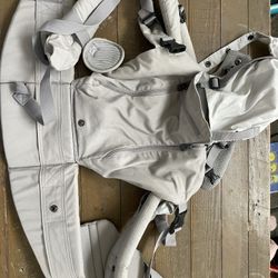 Lille Complete 6 Position Baby Carrier