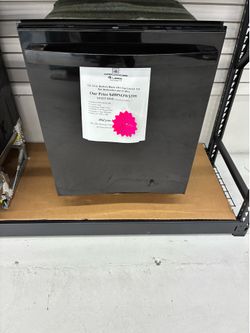 🚨DAILY SPECIAL🚨 SUMMER DEAL SPECIAL on a Built In Top Control Tall Tub Dishwasher