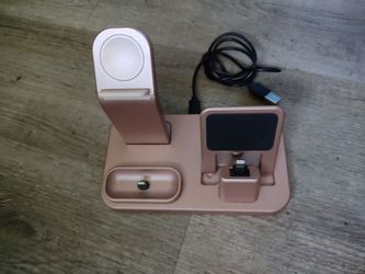3-in-1 Apple Gadgets Charging Station For Sale