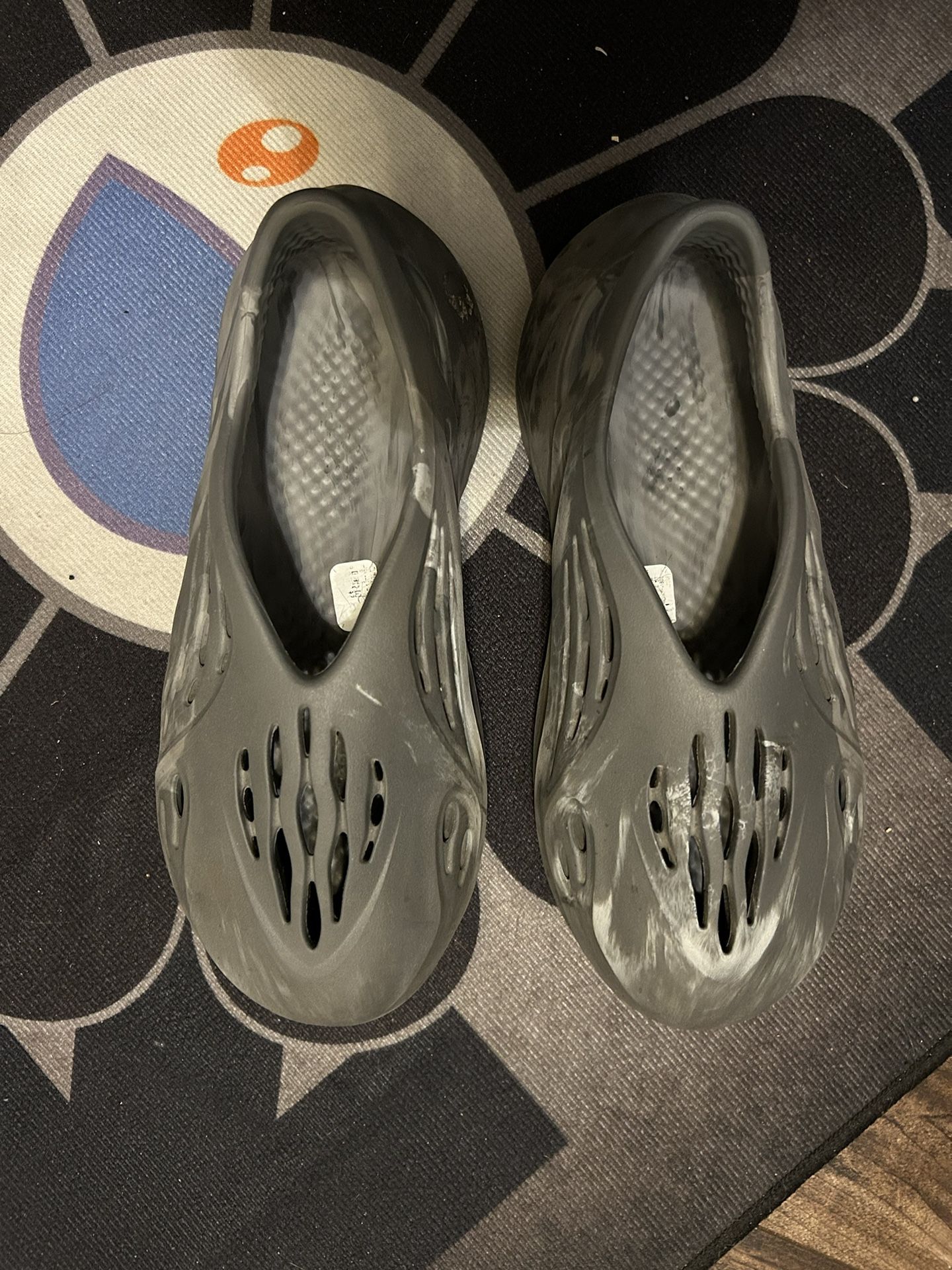 Gray/ marble Adidas yeezy foam runner