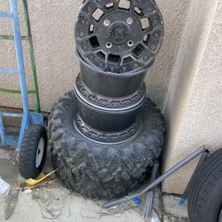 Can -Am 4 Rims And 2 Tires