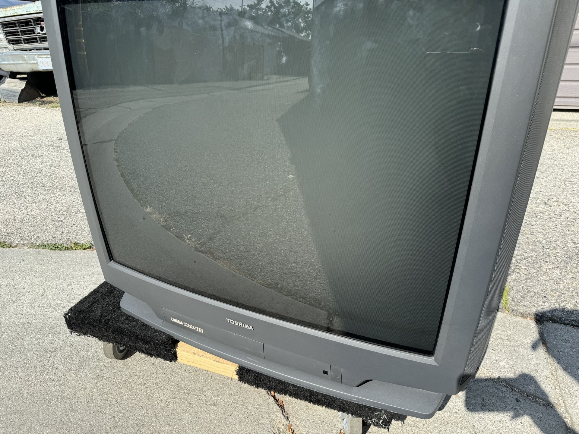 メーカー Massive 36in in Sale for TV Television CRT HD Cinema Toshiba その他