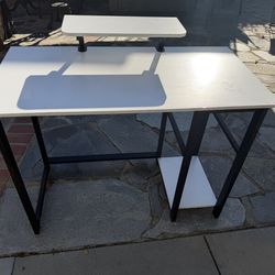 Work desk with shelf