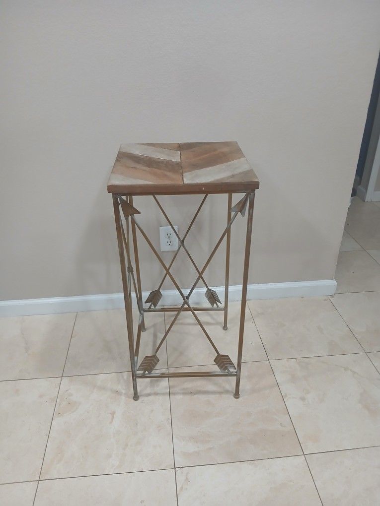 Wood And Metal Plant Stand