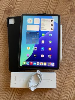 iPad Pro 11” (M2 chip / 2022 model) 4th Generation 128GB with  keyboard case and stylus pen