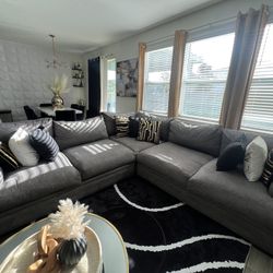  Cindy Crawford 3-Piece Sectional – Like New couch 