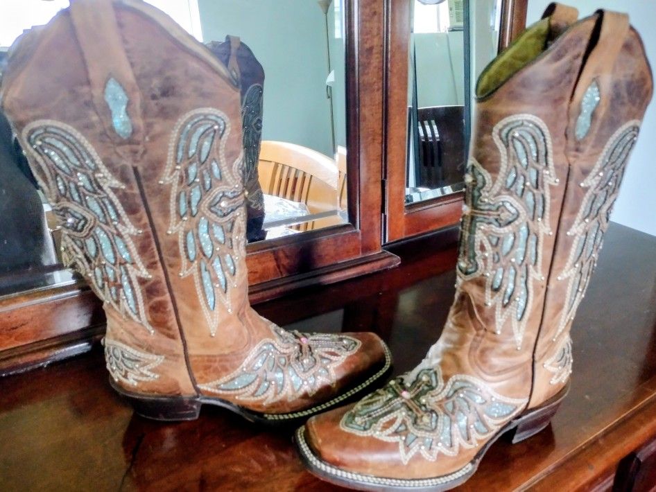 Boots Women's