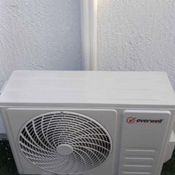 Mini Split (Air Conditioner)
