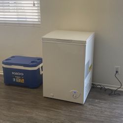 3.5 Cu. Ft. Chest Freezer