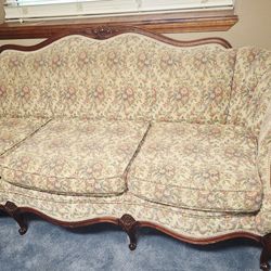 Gorgeous Victorian couch