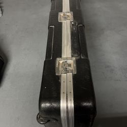 Black Gator Case Made For Keyboards It’s A Hard Shell Case And YAMAHA PSR-100 electric keyboard