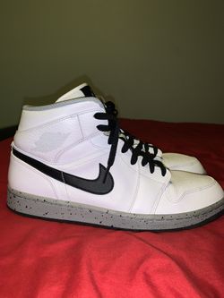 Jordan 1s Mids