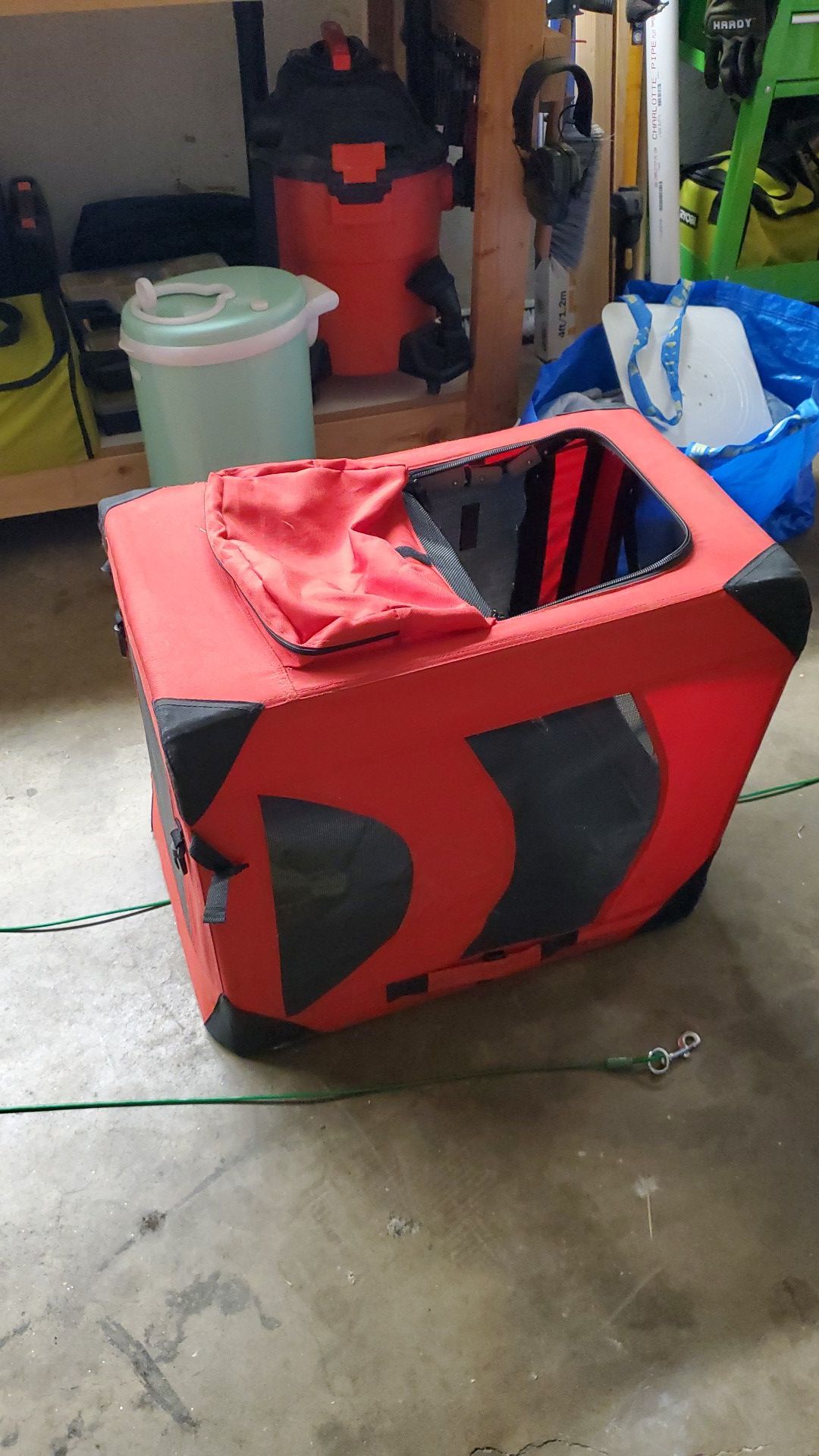 Foldable kennel