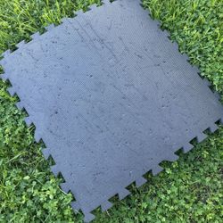 2’x2’ Interlocking Foam Floor Tiles