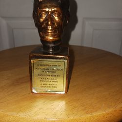 Vintage Abraham Lincoln Bust Reproduction in Sapphire.