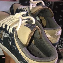TRAVIS SCOTT SB