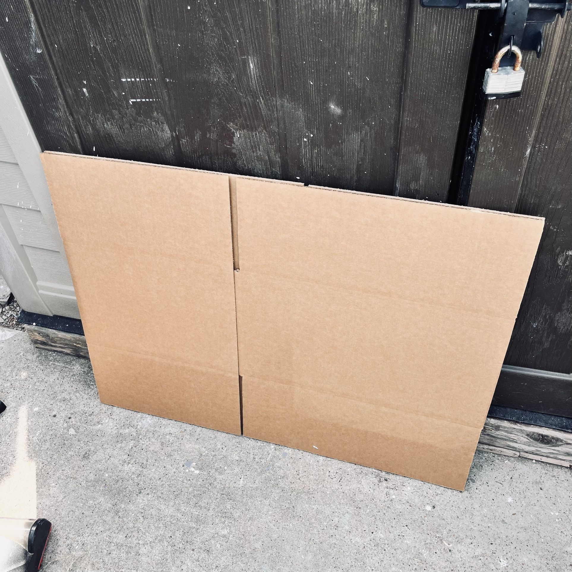 Set Of 2 Extra Heavy Duty Boxes  Size 20X15X10