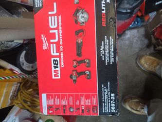 Milwaukee fuel tool set