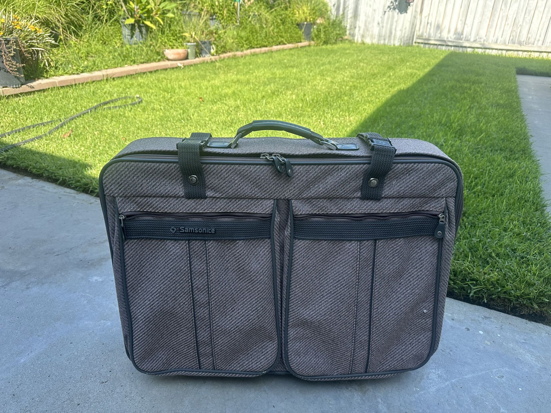 Vintage 1987 Samsonite Silhouette 4 Woven Wool