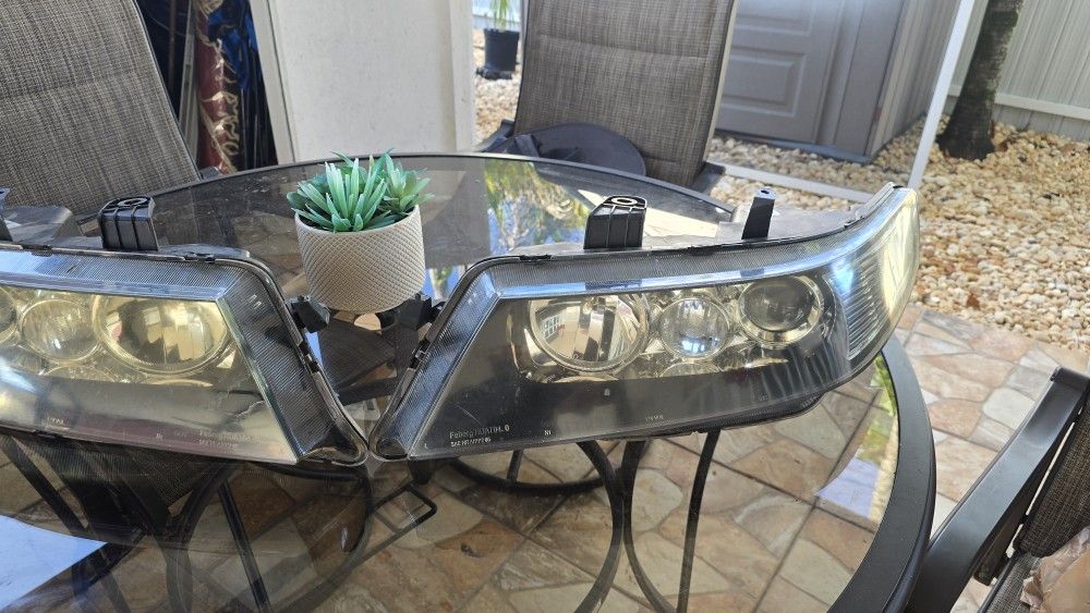 Acura TSX Headlights (2004–2008) – Aftermarket Pair
