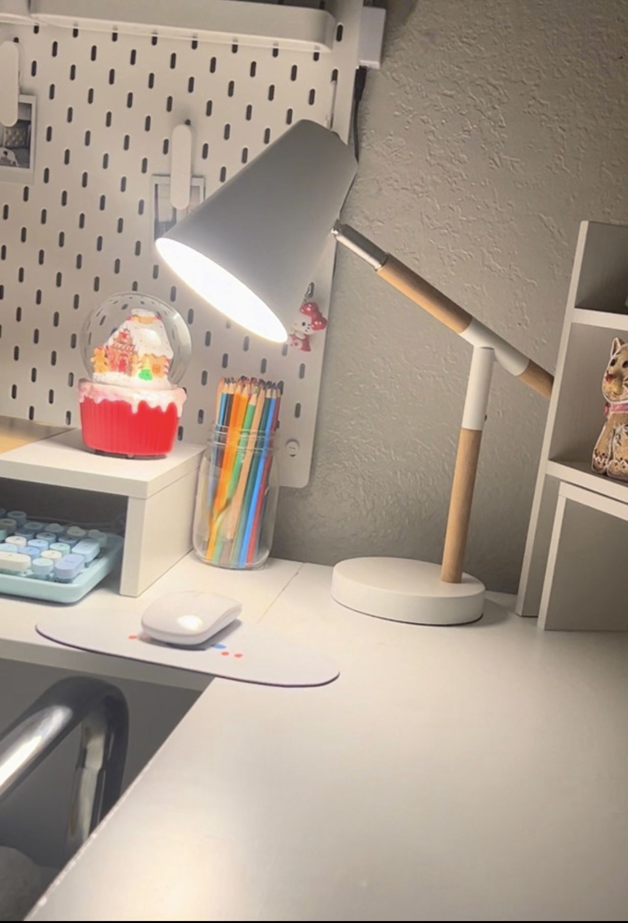 Wooden-white  Desk Lamp 