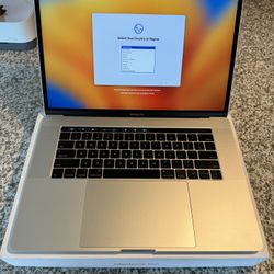 2017 MacBook Pro i7 15”