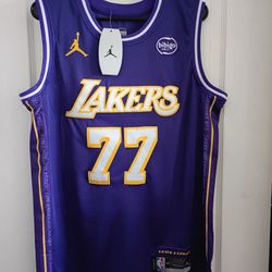 Los Angeles Lakers #77 Doncic Jerseys Size L & XL - NWT! 