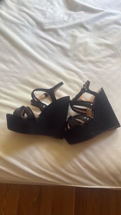 New, without box black high-heeled sandals