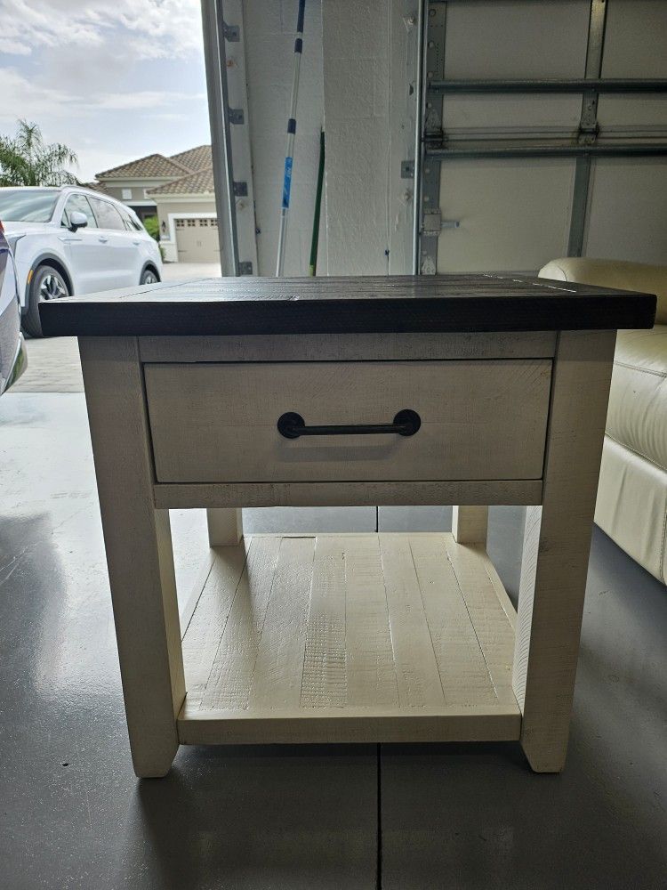 End Table Farmhouse or Coastal