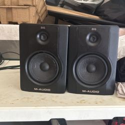 M-audio Monitors 