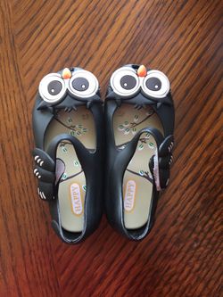 New black owl jelly shoes