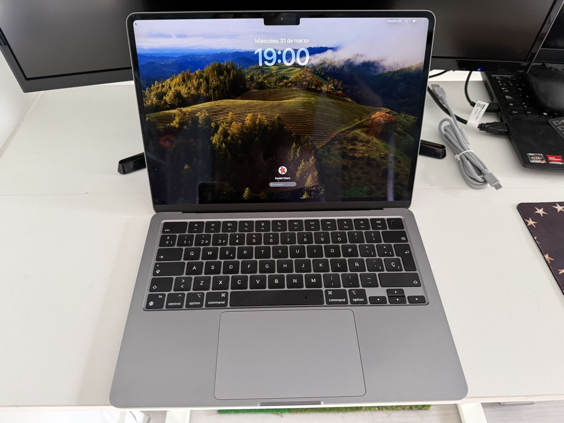 MacBook Air 2022 13” 8 GB/256 GB