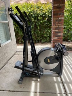 Reebok 1000 ZX Elliptical Trainer